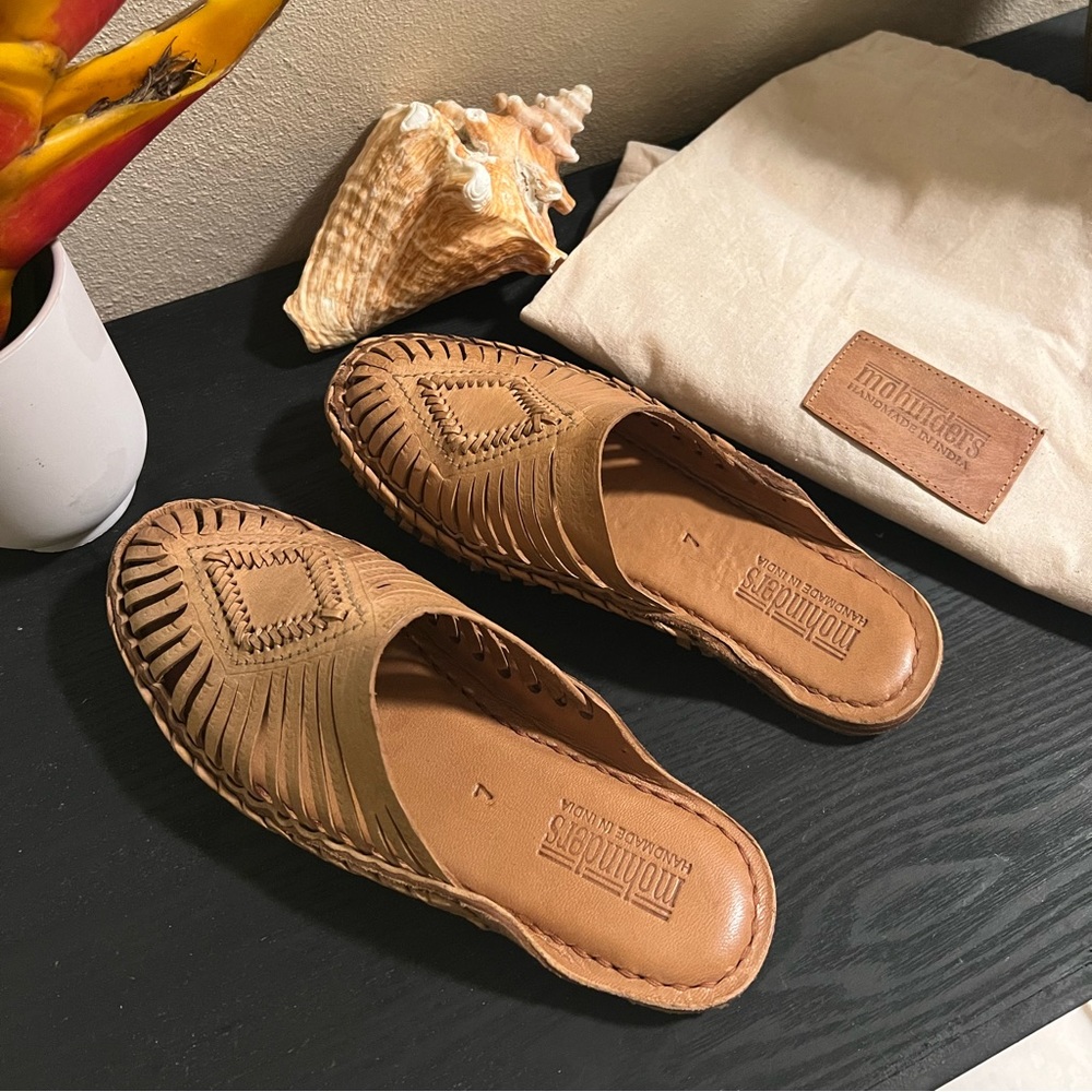 Mohinders Woven Diamond Slides - Honey color